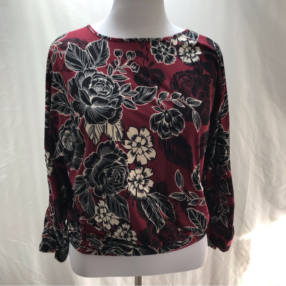 Apt 9 🌹 Printed Floral Top size XL